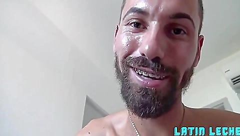 Milf & huge ass-town