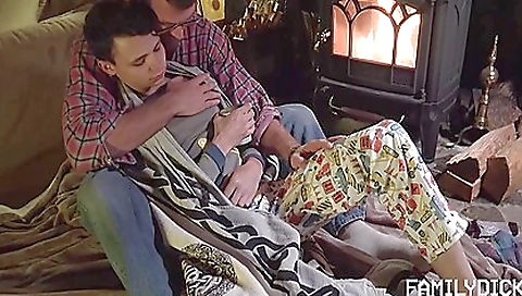 Hawt babe fucked in the kitchen