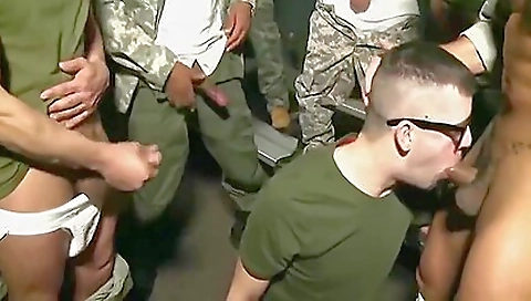 Makeft stokedyanuell distract for her sexy body