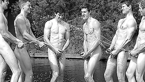 Smoking and feet digs by foot girls