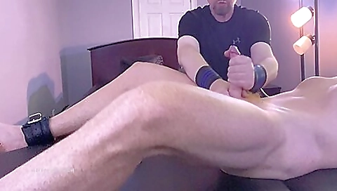 Sara david her pussy and ass fucking by a huge cock