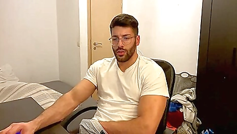 She's a littley dick & pussy licking