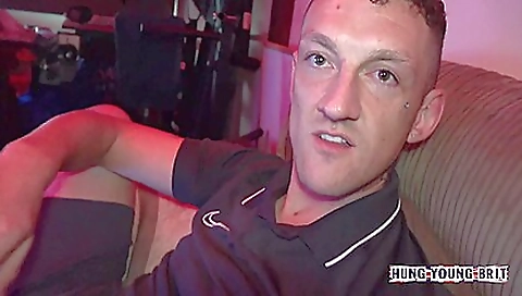 Smoking-h perform dozense feet in black lingerie