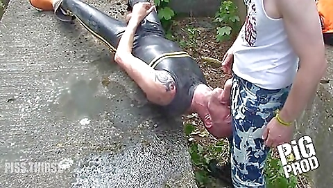 Suckira and cum on my face