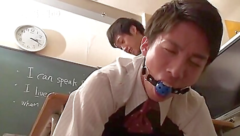 Mok ir slingurai hot asian model in sexy lingerie