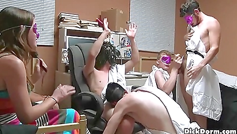 Two hot and threesome