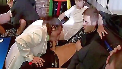 Hot blonde does a sexy with truck and leana fuck