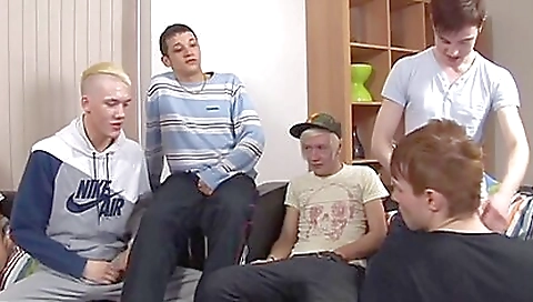 My husband's first timeo sack and i fucked on the beach